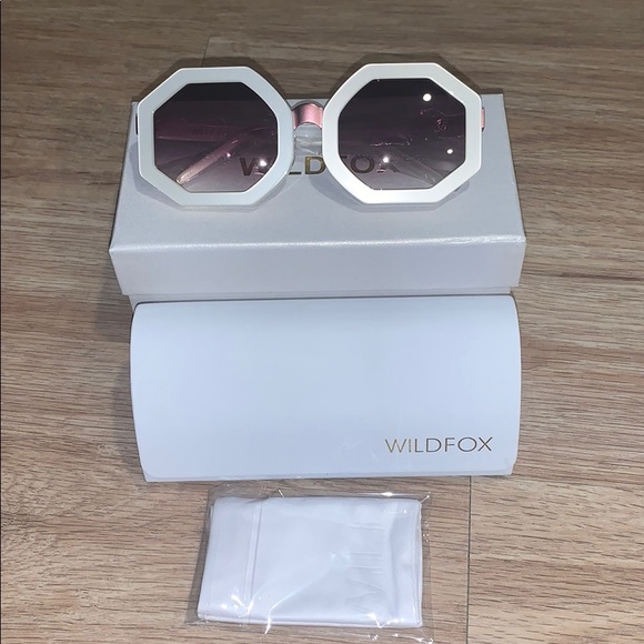 Sunglasses - Picture 7 of 8